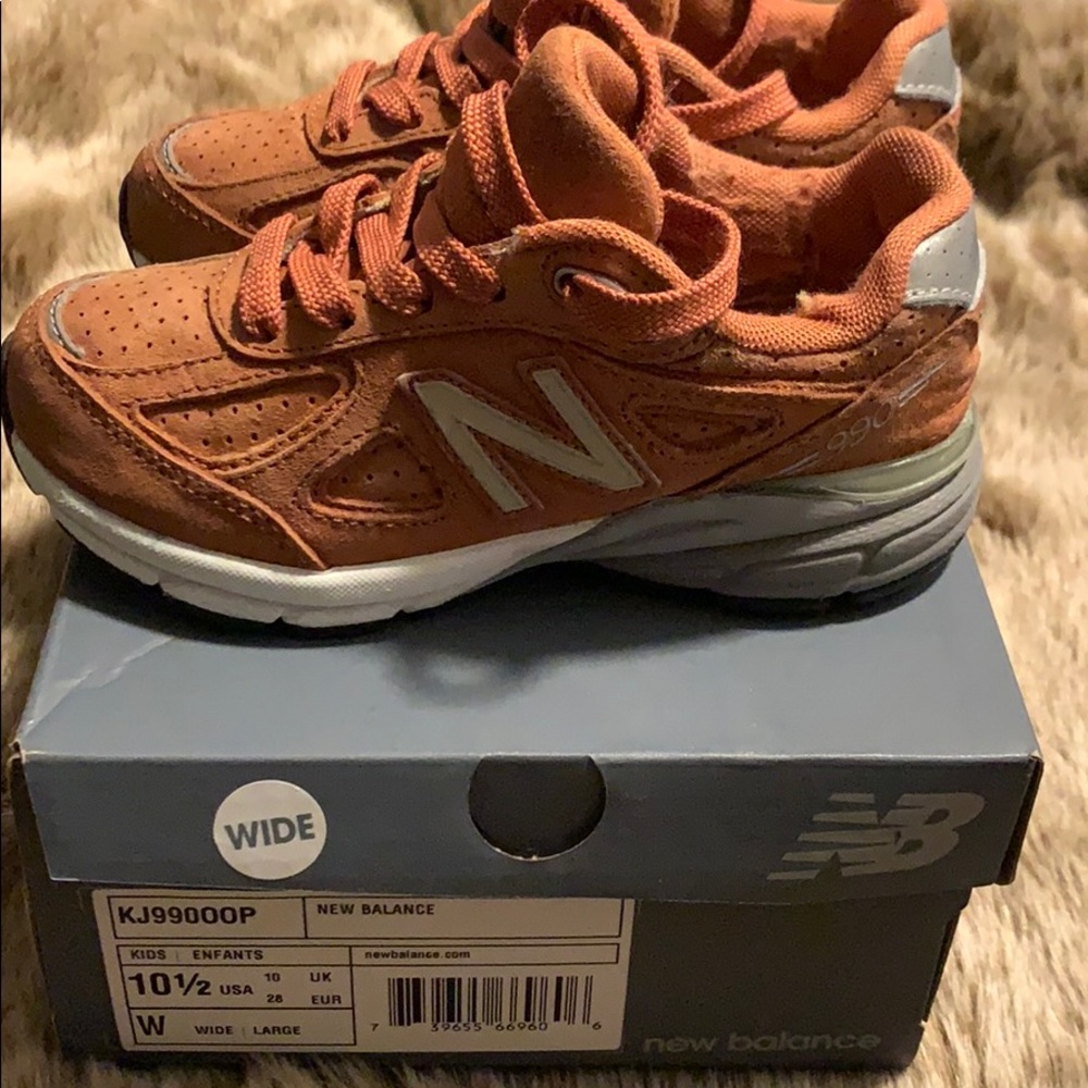 Toddler girl NB sneakers